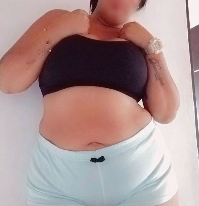 Amira, 36