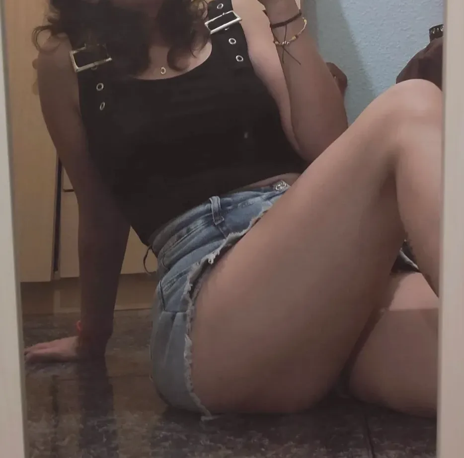 Bethany, 32