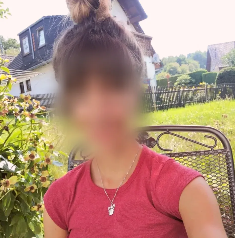 Erin, 24