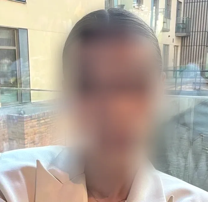 Holly, 31