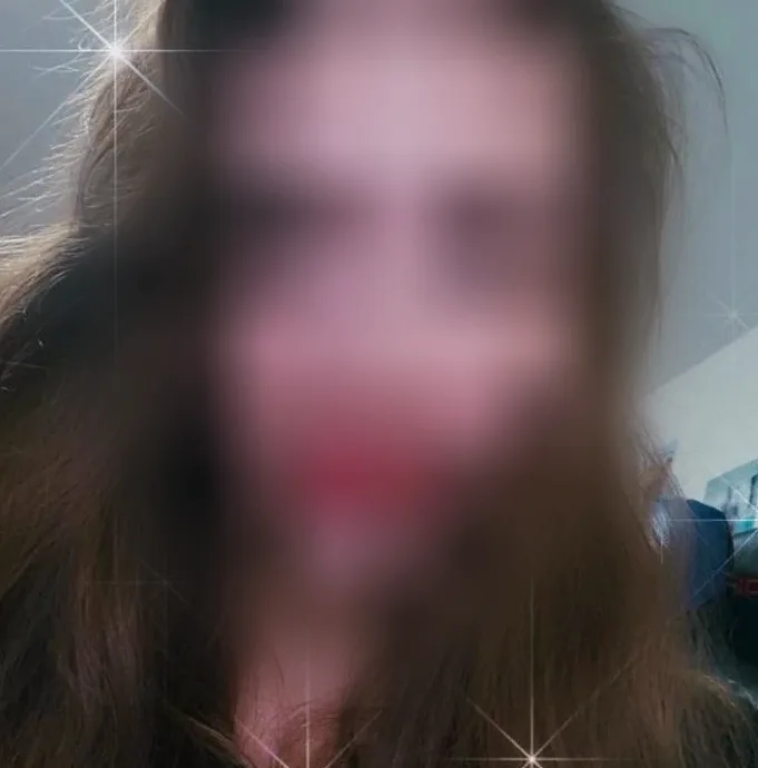 Kelly, 29