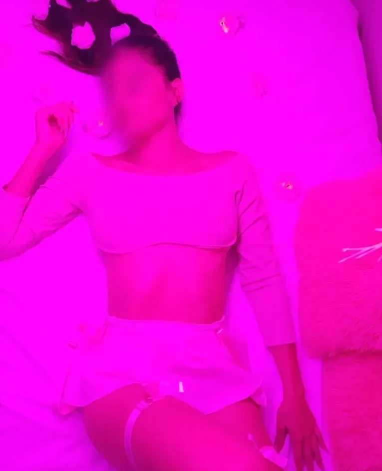 Natalie, 32